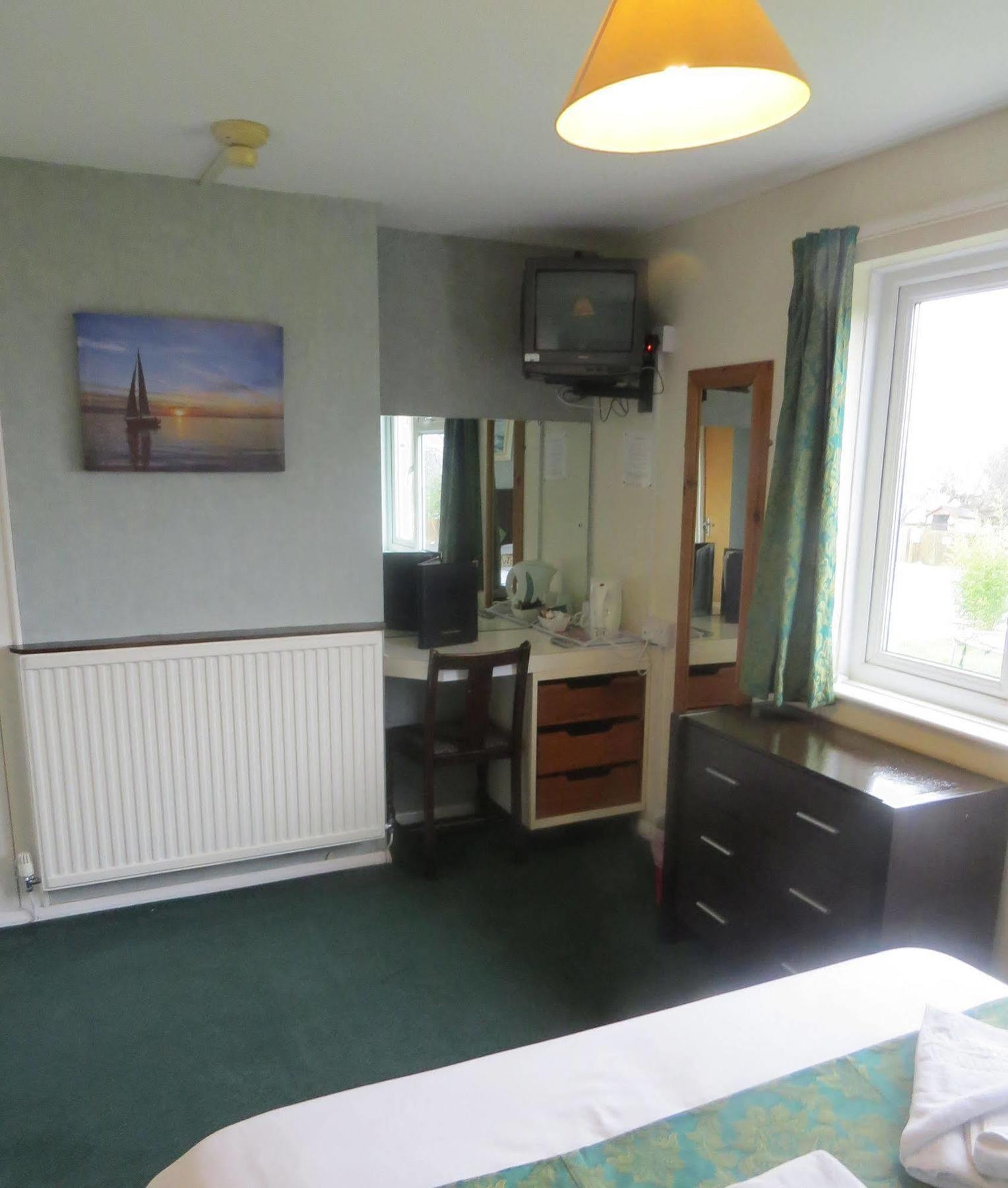 Sandown Manor Екстер'єр фото