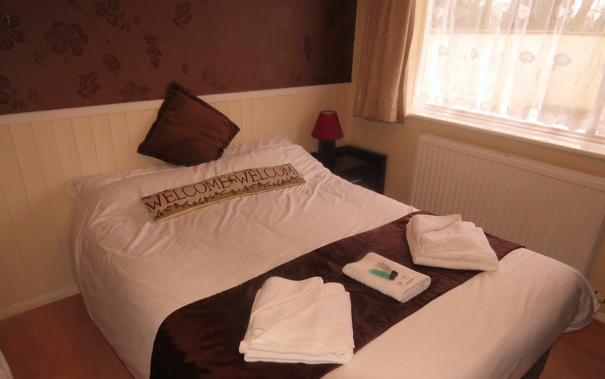 Sandown Manor Екстер'єр фото