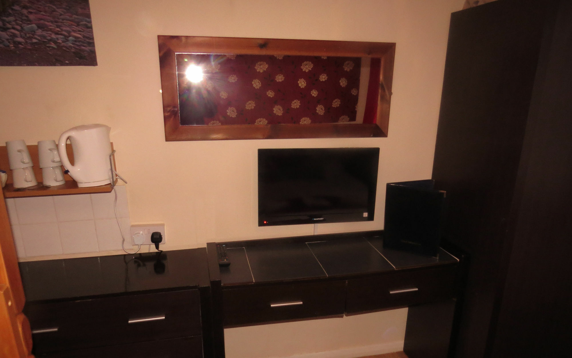 Sandown Manor Екстер'єр фото