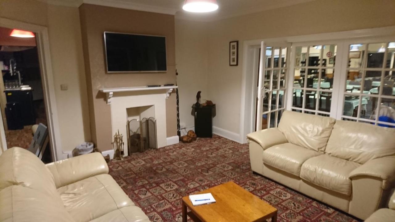Sandown Manor Екстер'єр фото
